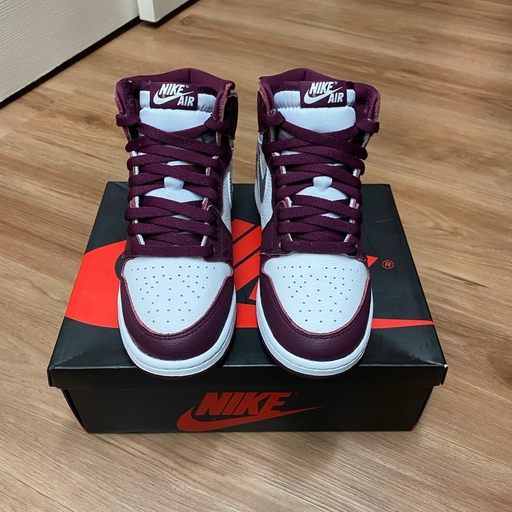 Air Jordan 1 Retro High OG GS "Bordeaux/White/Metallic Silver" Size 6.5 - Picture 4 of 9